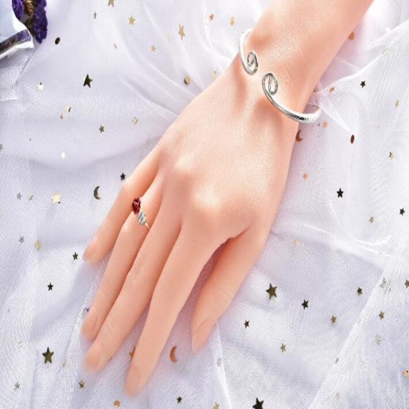 2025 本物の女性の手マネキン、ボディボーンネイルマニキュ - Body Jewelry Plus のレビューと価格