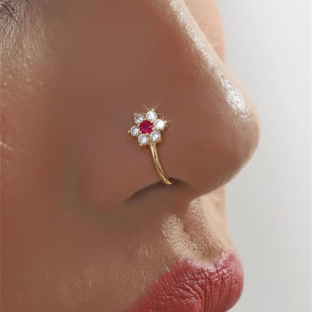 1個入り 花型ノンピアス鼻リングクリップ レッドクリスタル  - Body Jewelry On Sale のレビューと価格